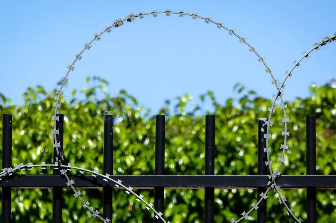 Black aluminium fence with a modern rust-proof finish