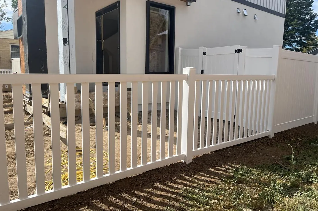 Maintenance-free white vinyl PVC fence