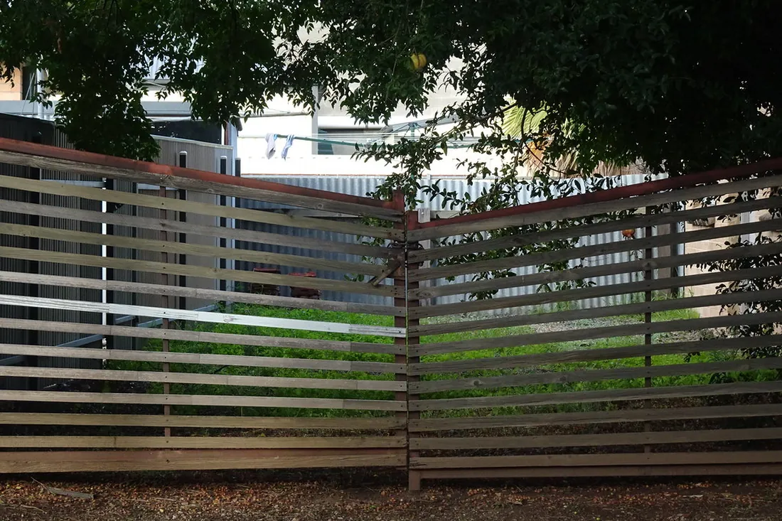 Smart Wall fence on a modern Auckland home